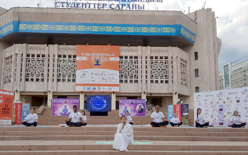 Международный день йоги в Алматы 2019, Брахма кумарис