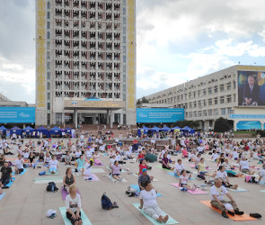 Международный день йоги в Алматы 2019, Брахма кумарис
