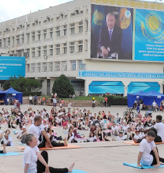 Международный день йоги в Алматы 2019, Брахма кумарис